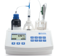 Minititolatore automatico per l'analisi dell'acidità titolabile nei succhi di frutta.