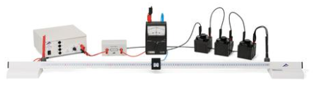 Esperimento per misurare resistenze elettriche con precisione tramite il ponte di Wheatstone.